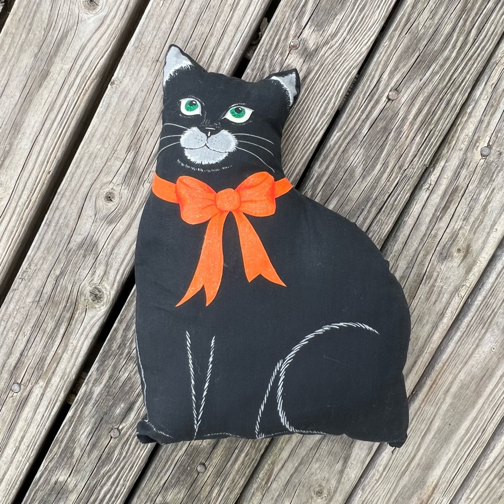 Vintage Halloween Black Cat Pillow with sparkly bow and green eyes - Picture 4 of 5